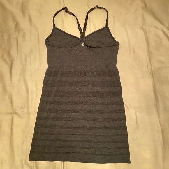 Lululemon tank - Picture 2 of 6